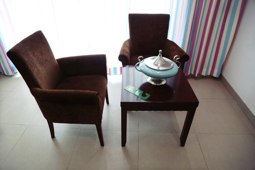 Oyo 710 Hotel Kshitij Пюн Екстериор снимка