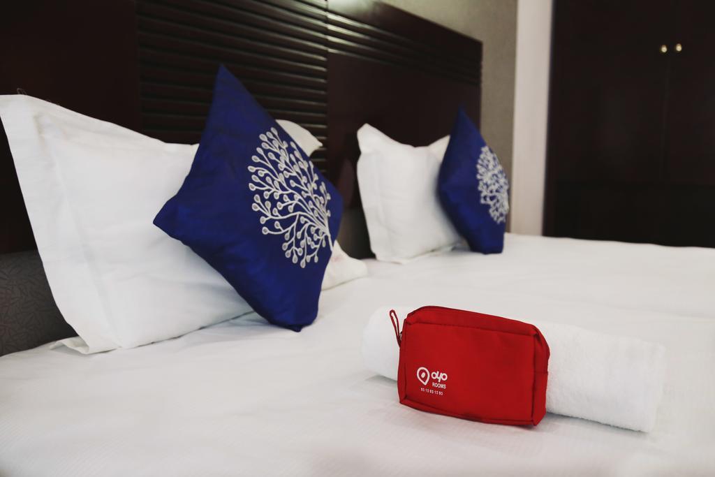 Oyo 710 Hotel Kshitij Пюн Екстериор снимка