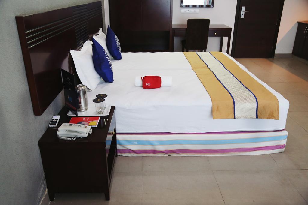 Oyo 710 Hotel Kshitij Пюн Екстериор снимка