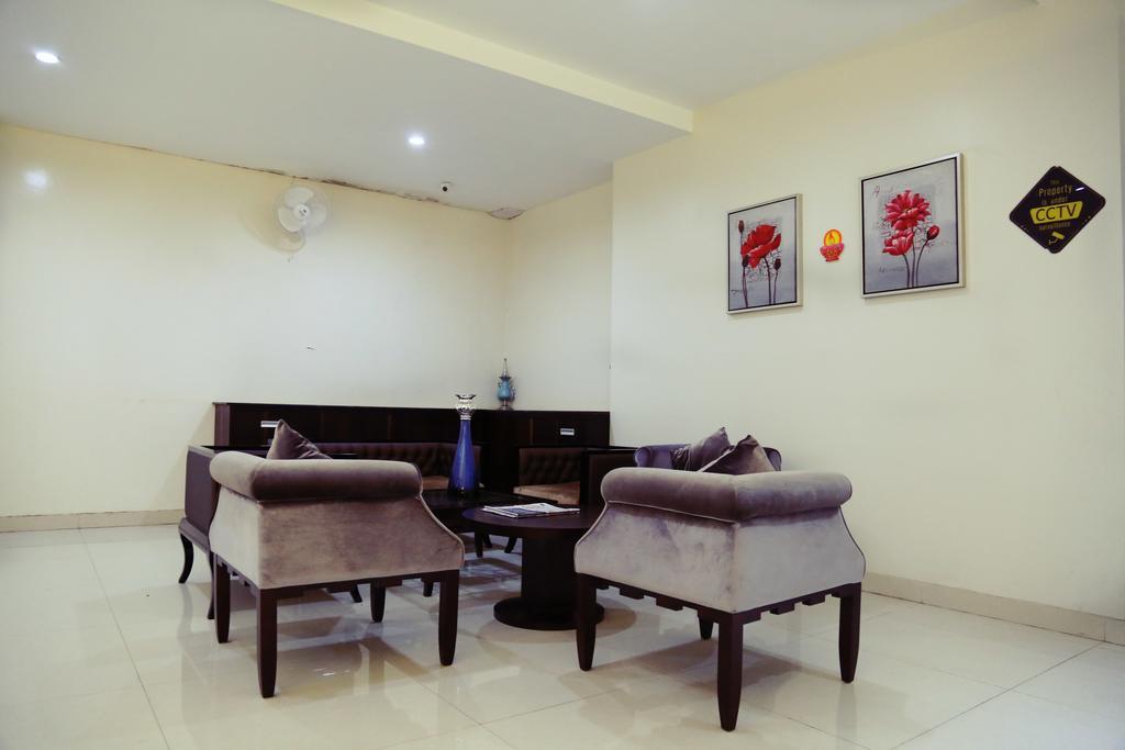 Oyo 710 Hotel Kshitij Пюн Екстериор снимка