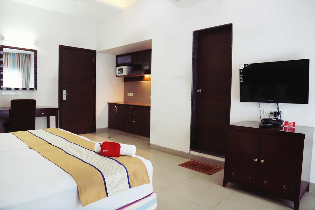 Oyo 710 Hotel Kshitij Пюн Екстериор снимка
