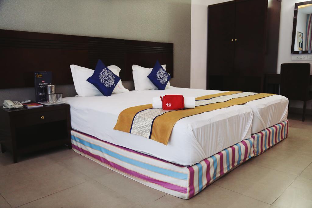 Oyo 710 Hotel Kshitij Пюн Екстериор снимка