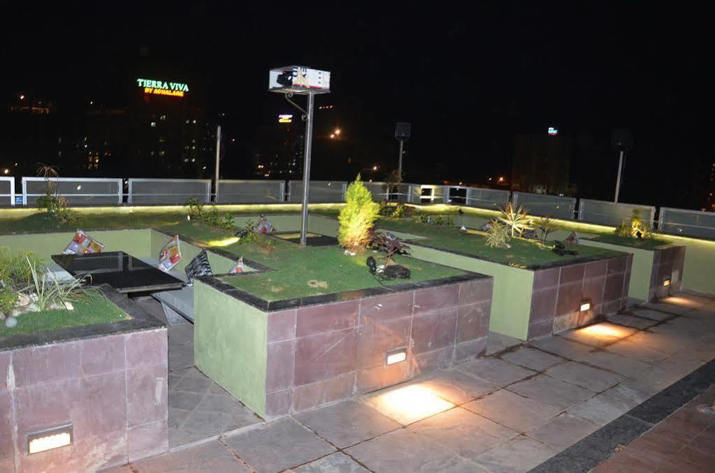 Oyo 710 Hotel Kshitij Пюн Екстериор снимка